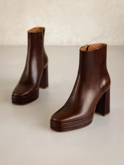 Femme Bobbies Adèle