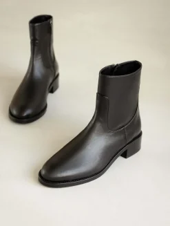 Femme Bobbies Arij