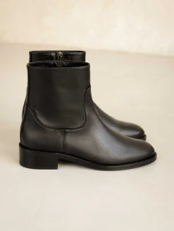 Femme Bobbies Arij