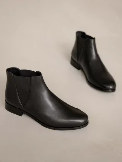 Femme Bobbies Chelsea
