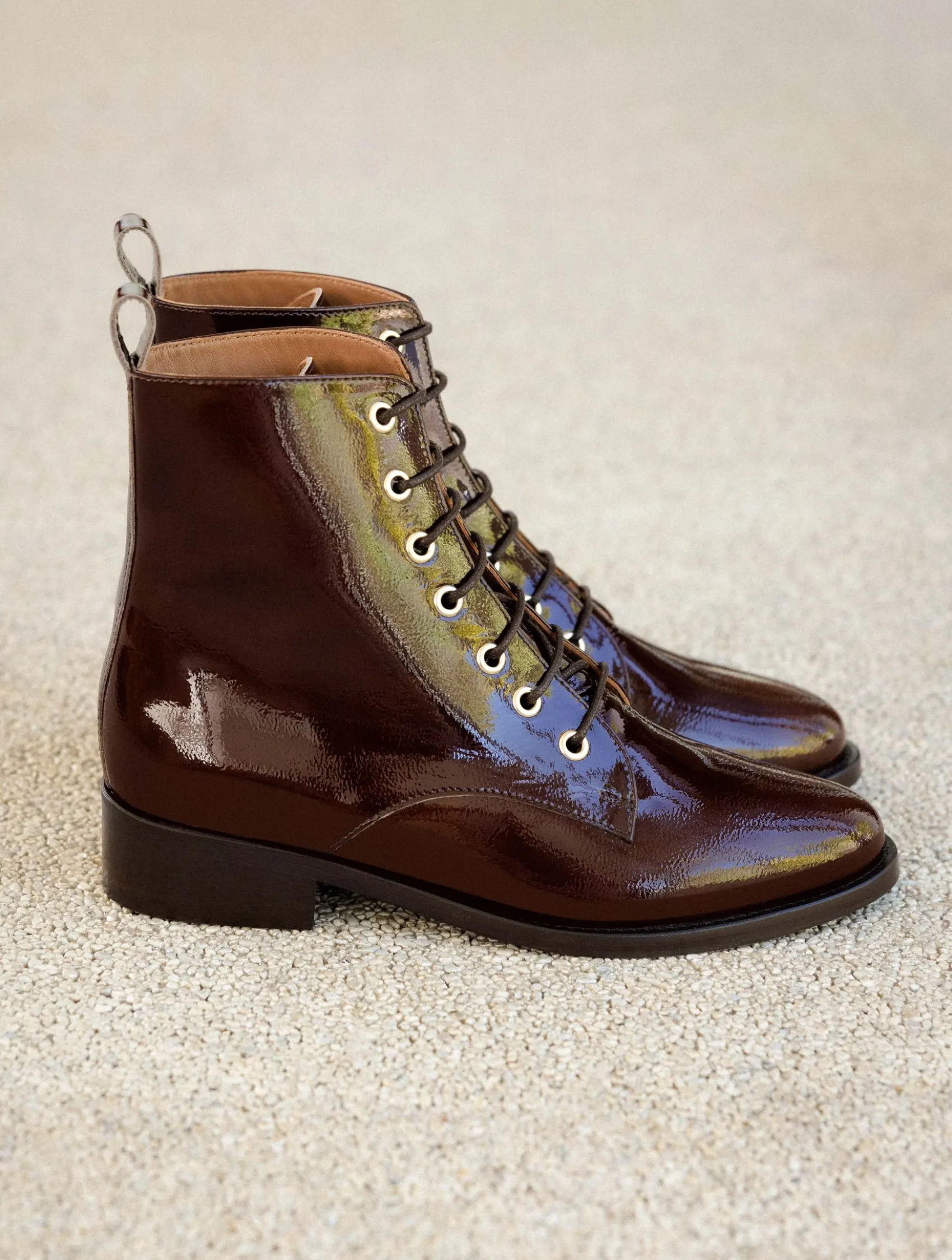 Femme Bobbies Doria