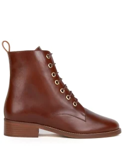 Femme Bobbies Doria