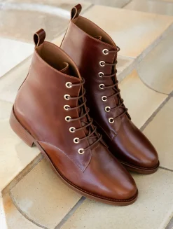 Femme Bobbies Doria