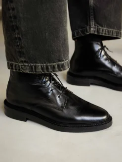 Homme Bobbies Haïkel