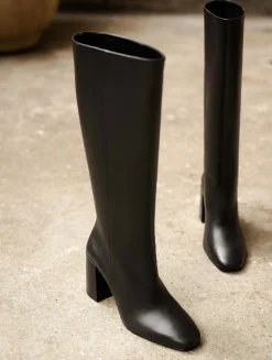 Femme Bobbies Hisaé