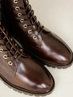 Femme Bobbies Lara