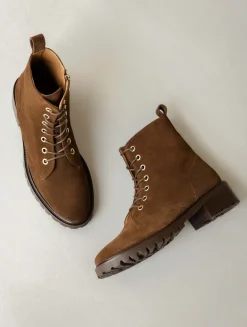 Femme Bobbies Lara
