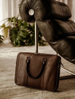 Homme Bobbies Monceau