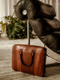 Homme Bobbies Monceau
