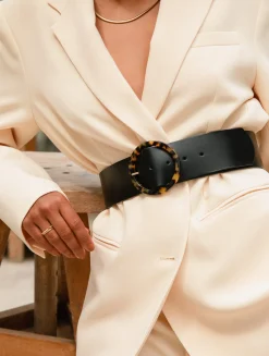 Femme Bobbies Oia