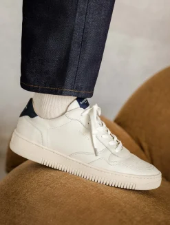 Homme Bobbies Travis